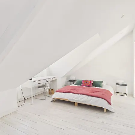 Vue Port - Maison Avec Jardin - 4adultes Et 2enfants *